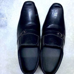 Formal shoes